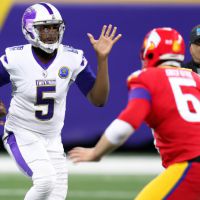 NOTEBOOK: Lions bring back QB Teddy Bridgewater